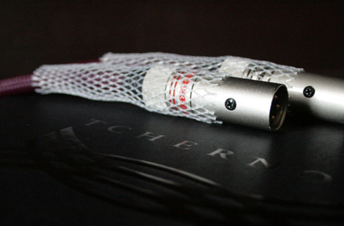 O Papel dos Cabos: Tchernov Cable, Acoustic Zen e Outros