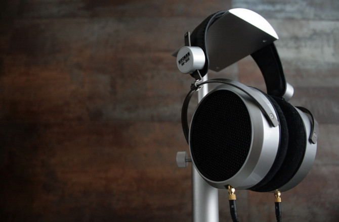 HiFiMAN HE300