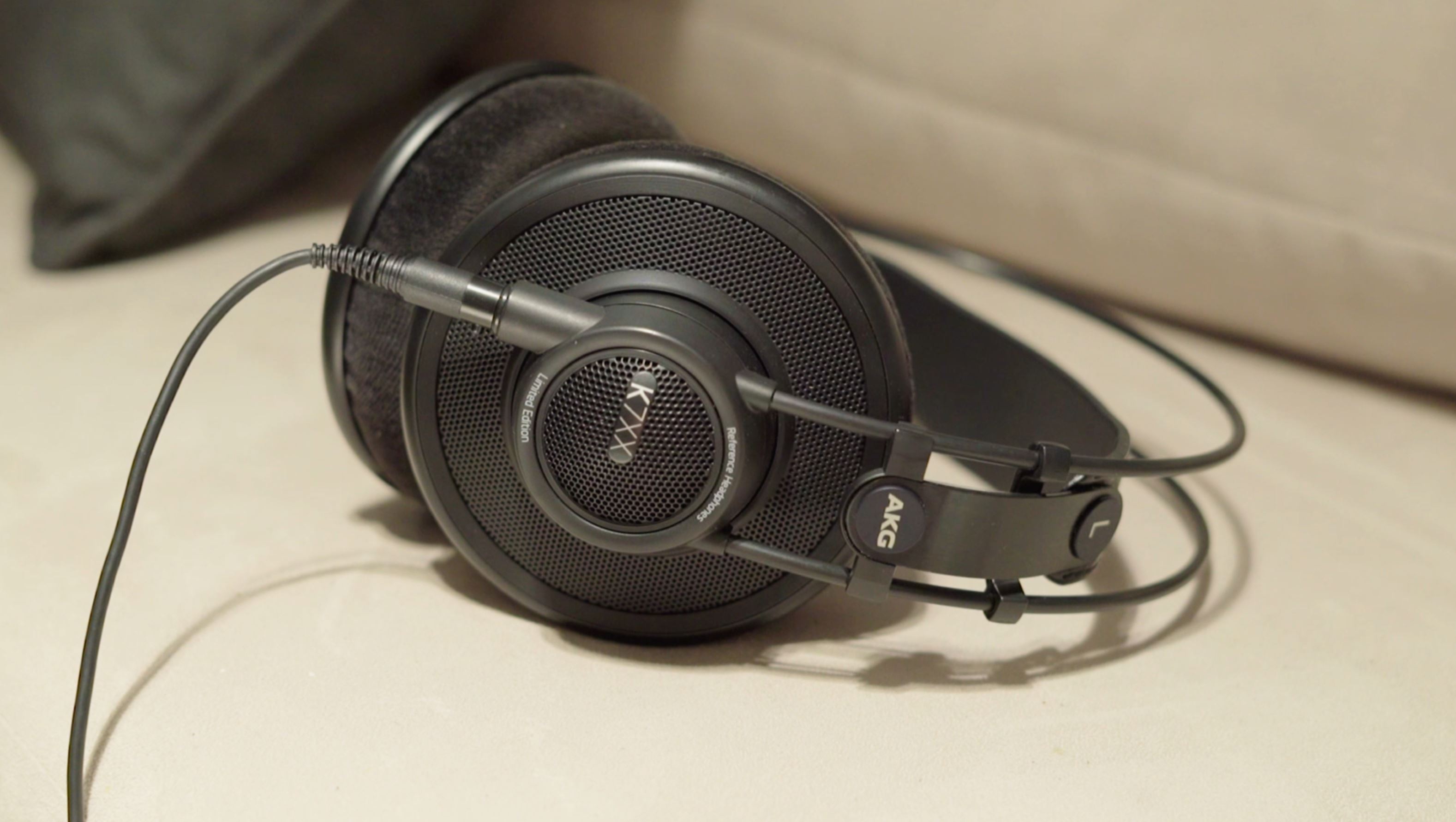 AKG K7XX